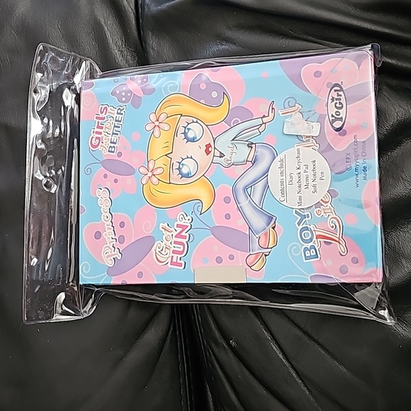 Girls Notebook Accessory - Picture 4 of 6